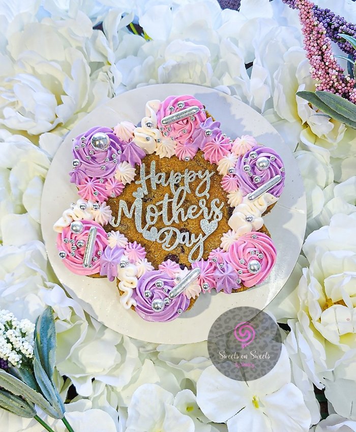 Mini MOM Cookie Cake
